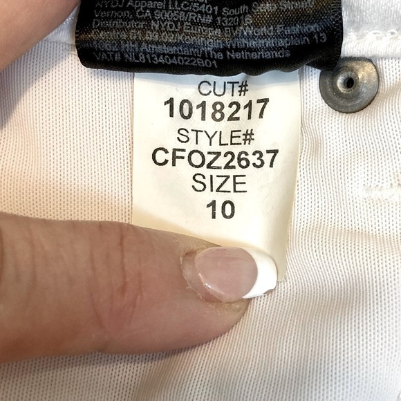 Not‎ Your Daughters Jeans Curves 360 White Denim Jeans, Size 10. - Picture 9 of 14